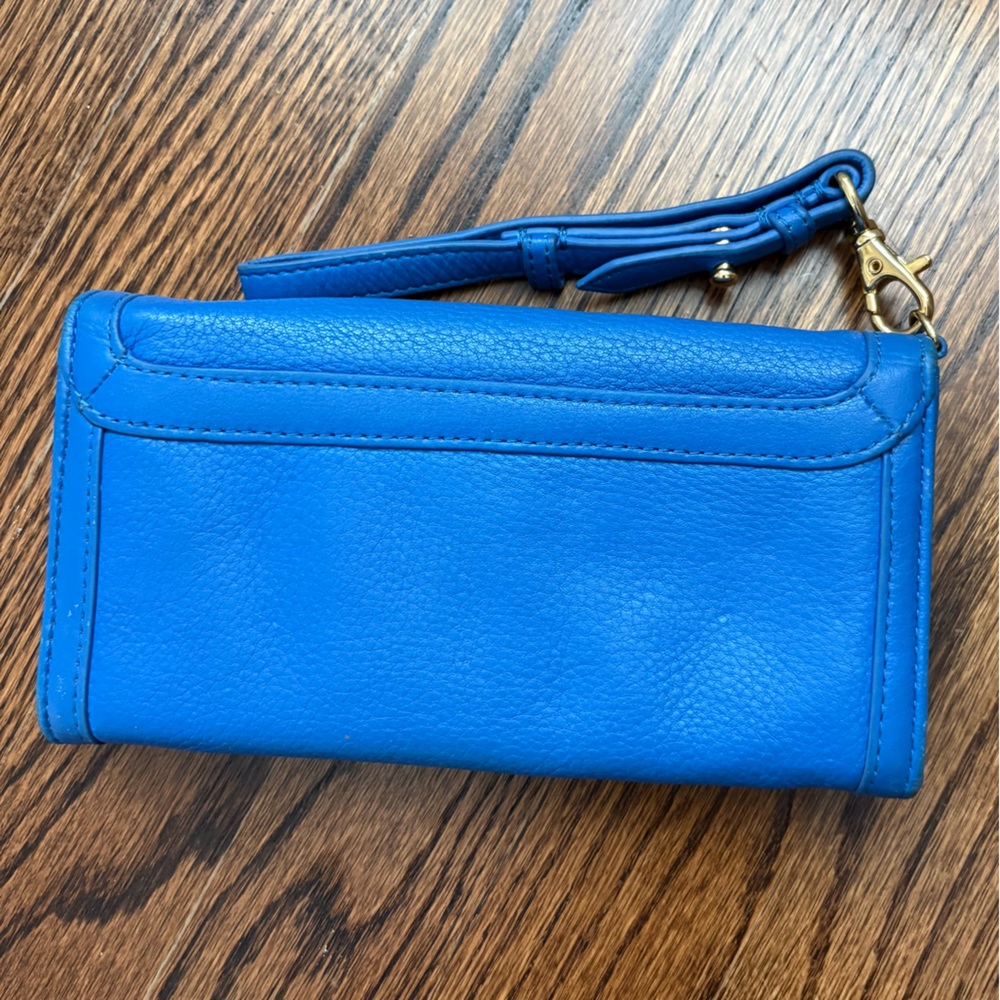Tory Burch Blue Wallet Wristlet with Gold Logo - Picture 10 of 10